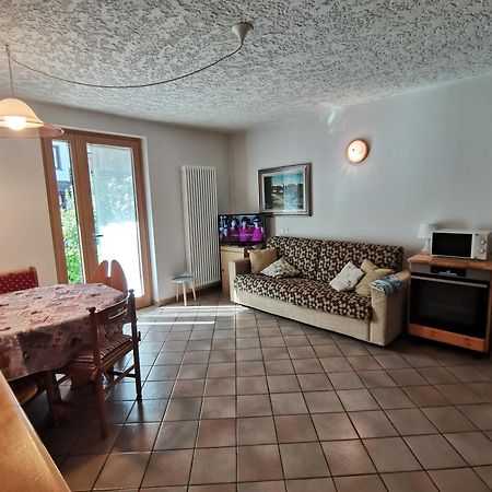 Apartament Mansarda A Carciato, Trilocale In Montagna Dimaro Zewnętrze zdjęcie
