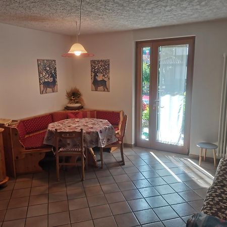 Apartament Mansarda A Carciato, Trilocale In Montagna Dimaro Zewnętrze zdjęcie