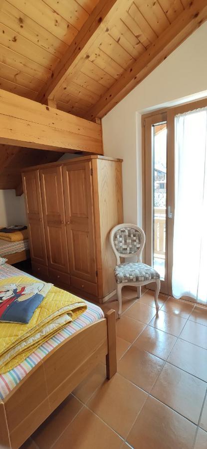 Apartament Mansarda A Carciato, Trilocale In Montagna Dimaro Zewnętrze zdjęcie