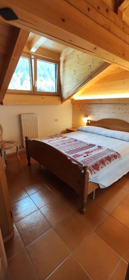 Apartament Mansarda A Carciato, Trilocale In Montagna Dimaro Zewnętrze zdjęcie