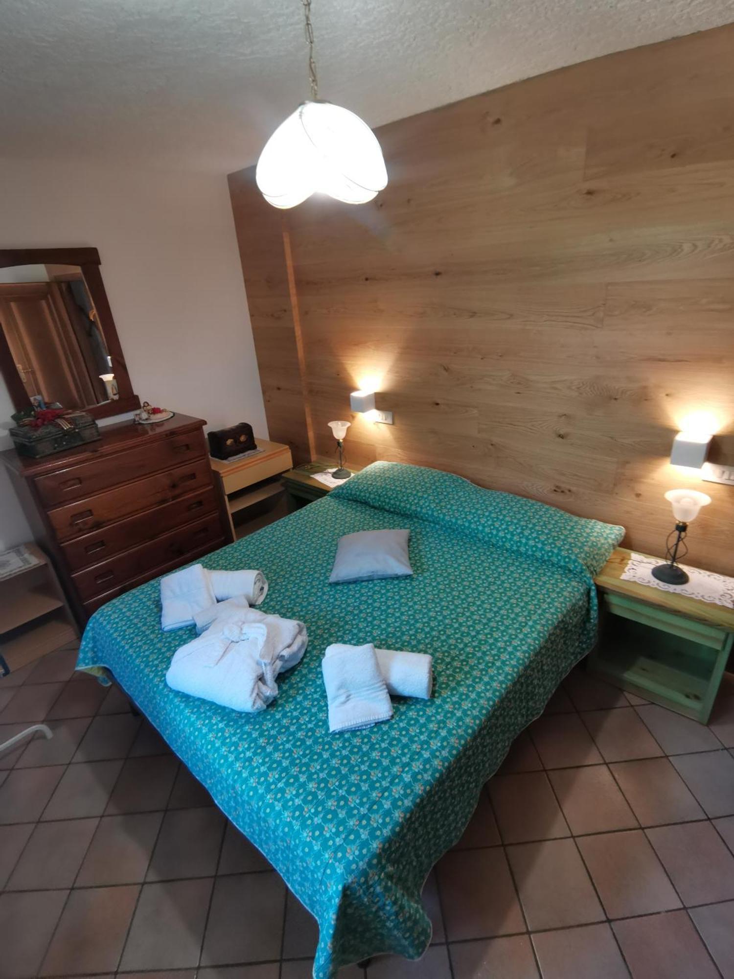 Apartament Mansarda A Carciato, Trilocale In Montagna Dimaro Zewnętrze zdjęcie